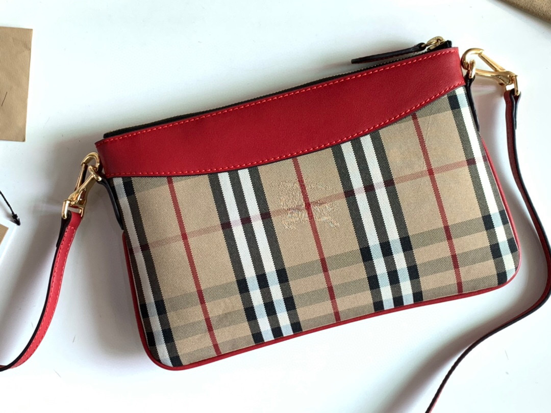 버버리 클러치백