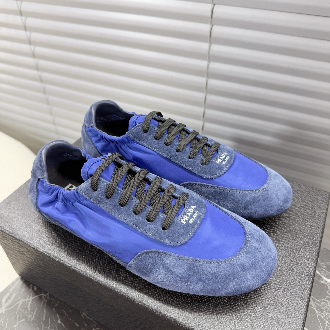 프라다 남녀공용 스니커즈 신발 운동화