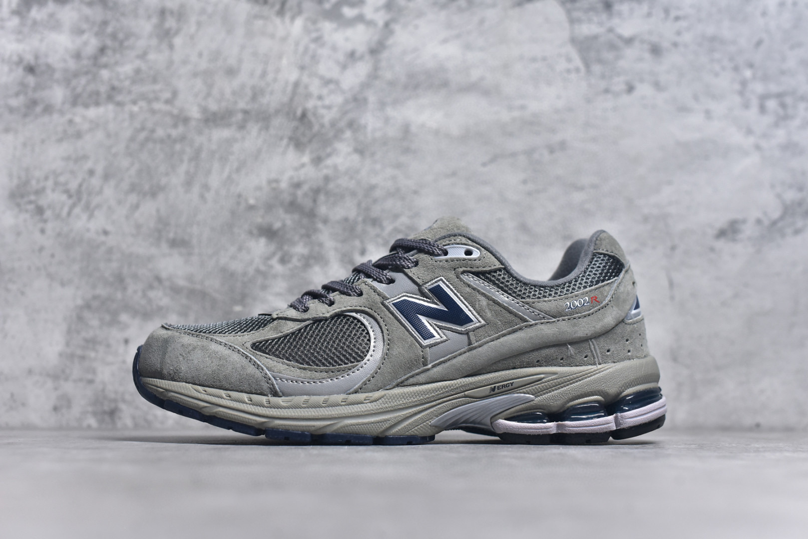 뉴발란스 2002 남녀공용 신발 운동화 스니커즈