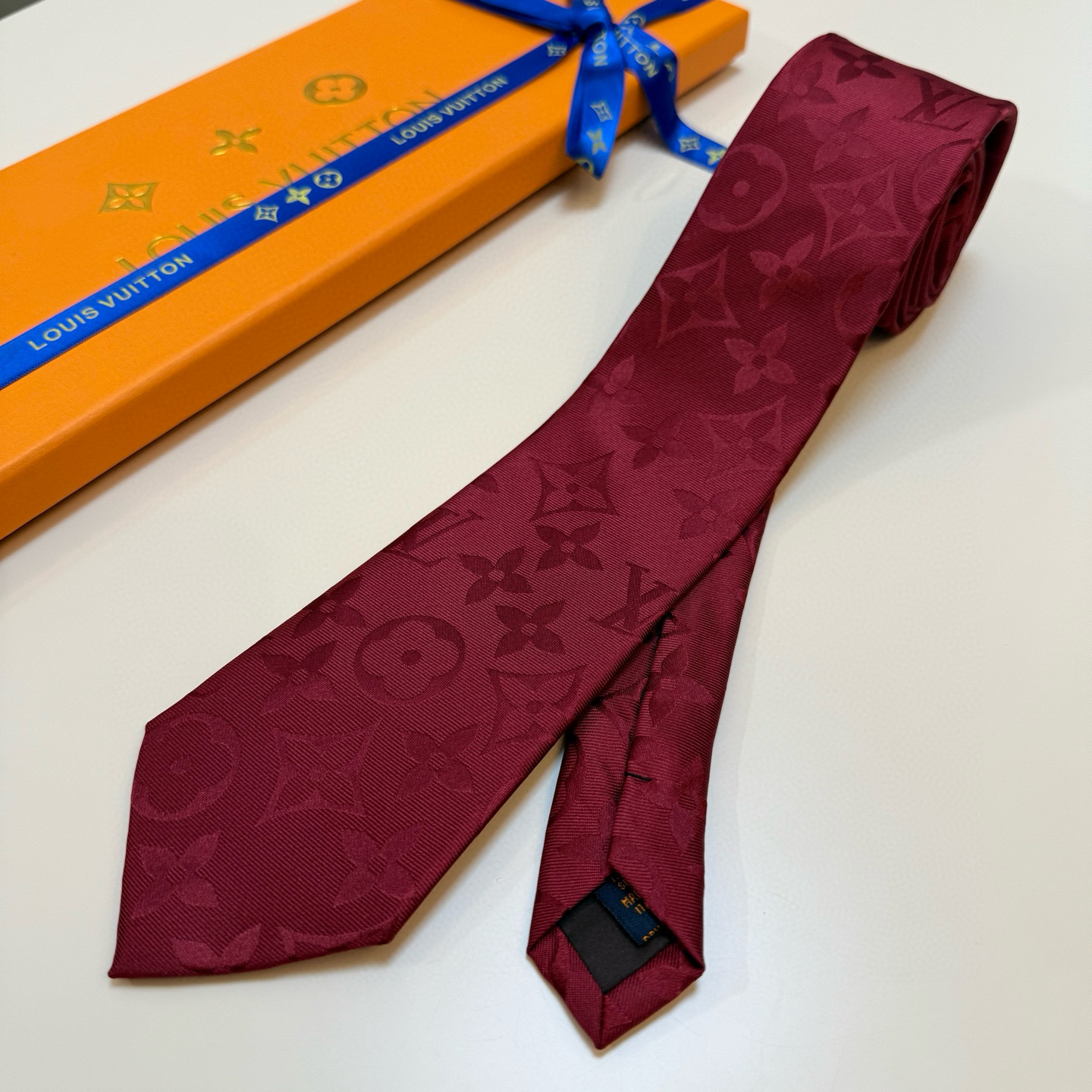 루이비통 넥타이