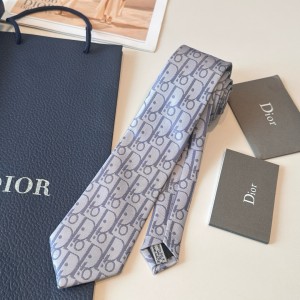 디올 넥타이