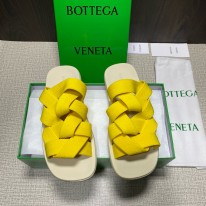 보테가베네타 남자 슬리퍼