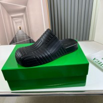 보테가베네타 남자 슬리퍼