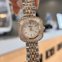 쇼파드 A급 여자시계