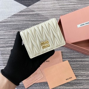 미우미우 5MB006 여자 카드지갑 머니클립