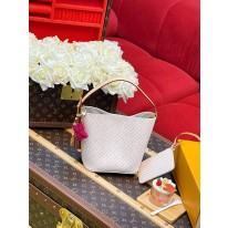 루이비통 M15130 여자가방