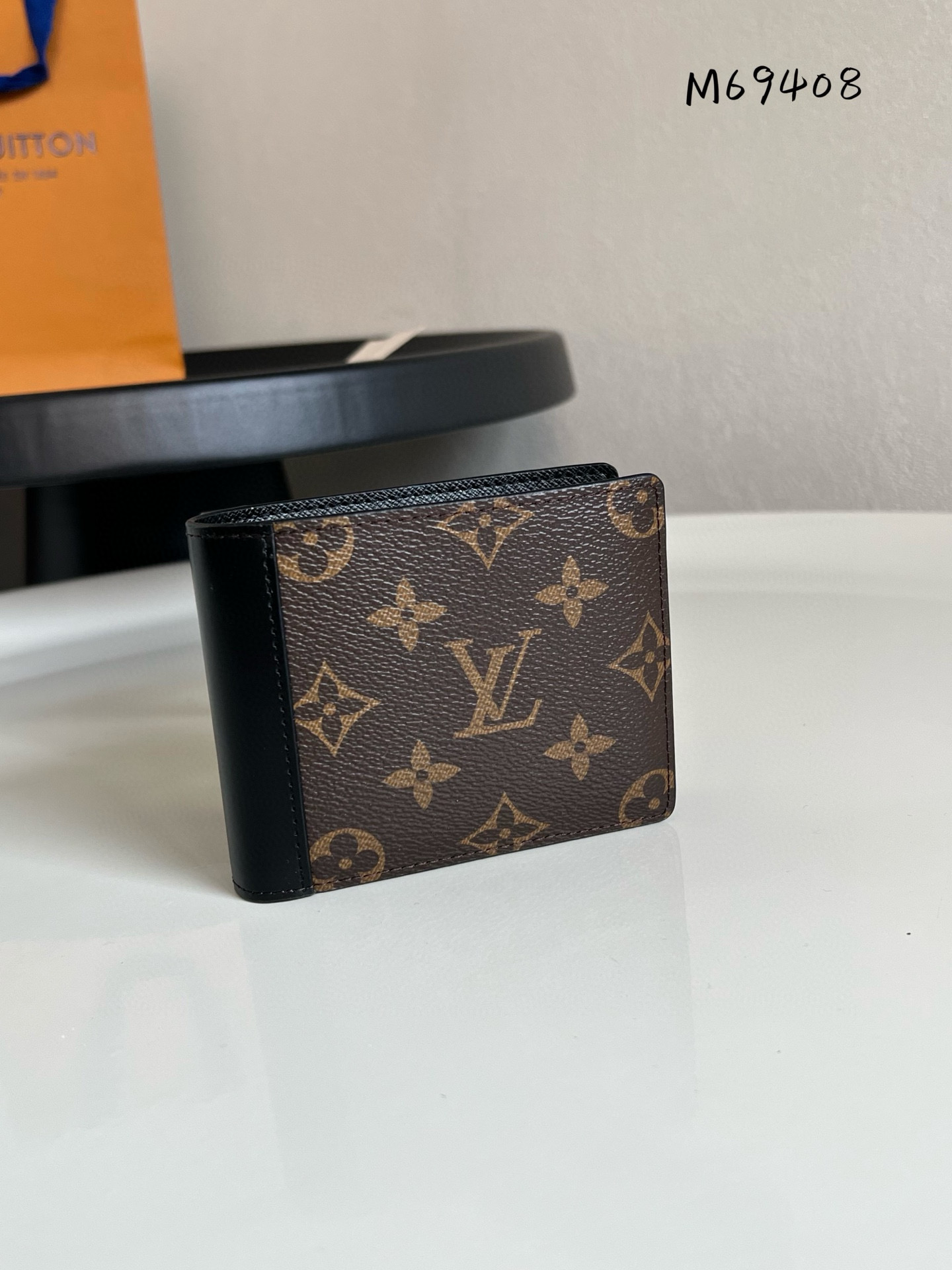 루이비통 M69408 남자 반지갑
