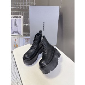 발렌시아가 8CM 여자 부츠