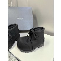 발렌시아가 남여공용 부츠