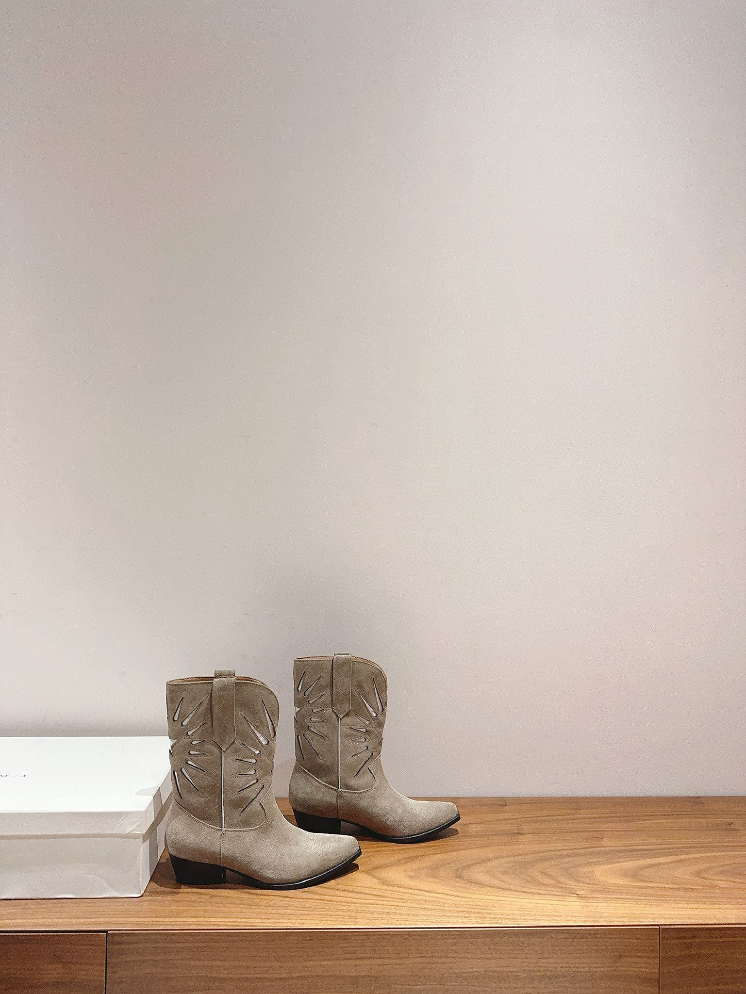 골든구스 4CM 여자 부츠