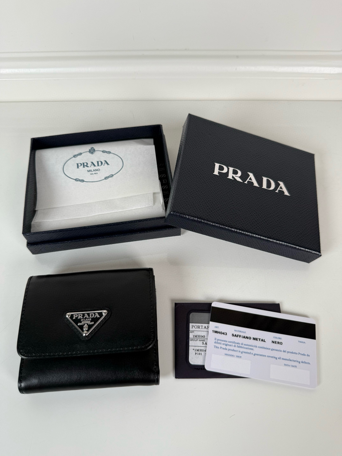 프라다 1MH043 여자 반지갑